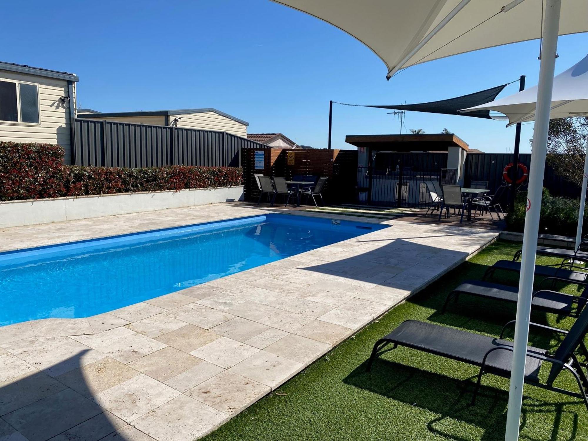 Crestview Tourist Park Hotell Queanbeyan Eksteriør bilde