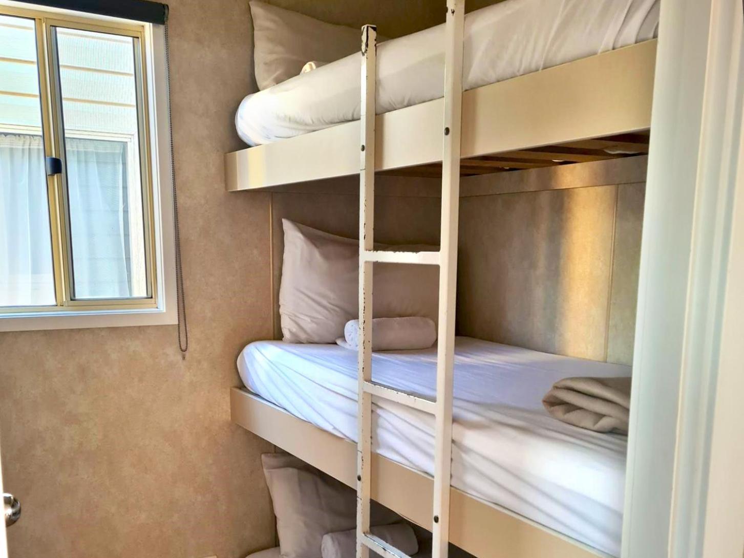 Crestview Tourist Park Hotell Queanbeyan Eksteriør bilde