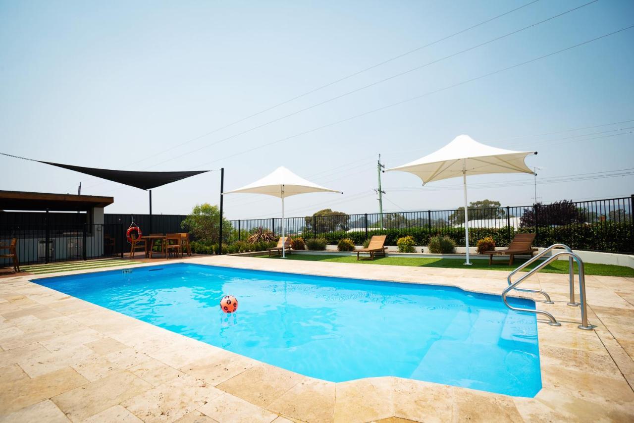 Crestview Tourist Park Hotell Queanbeyan Eksteriør bilde