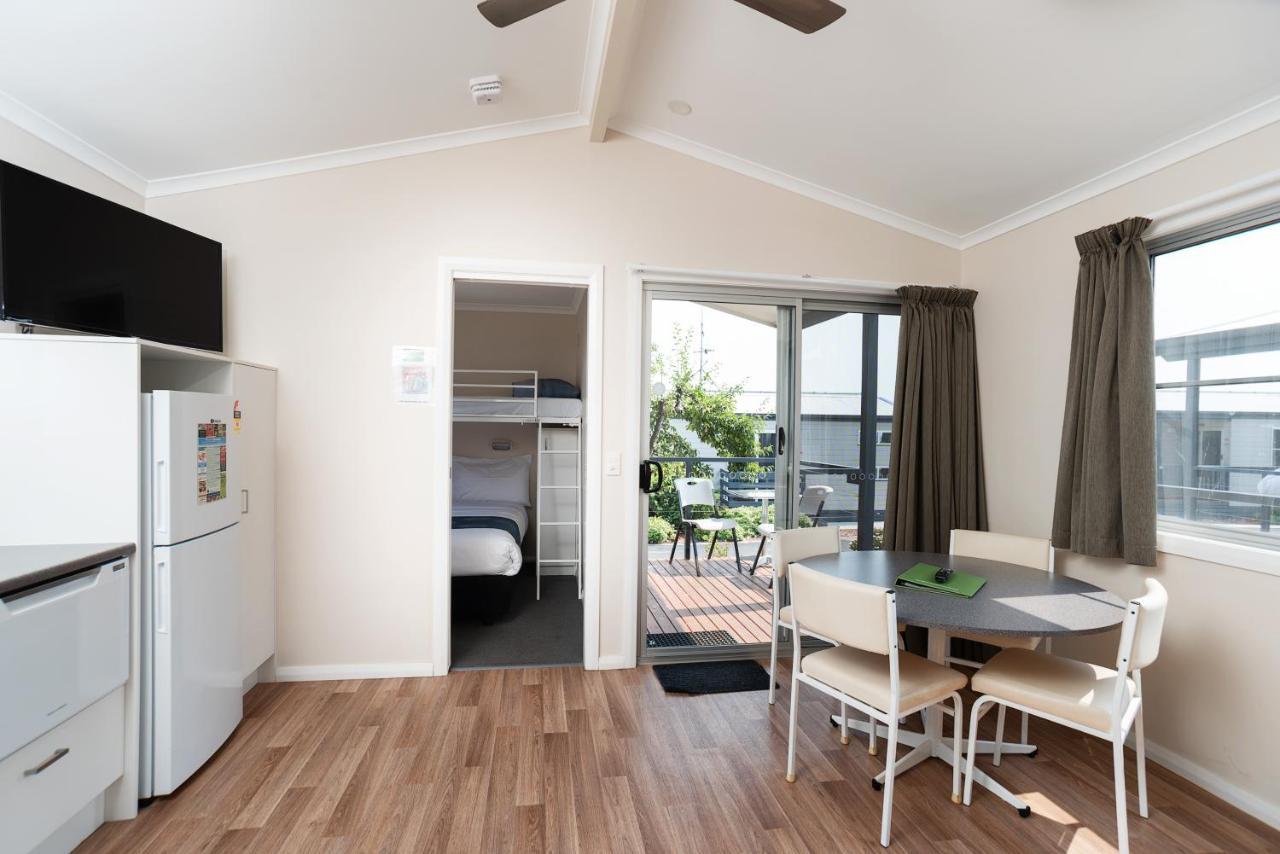 Crestview Tourist Park Hotell Queanbeyan Eksteriør bilde